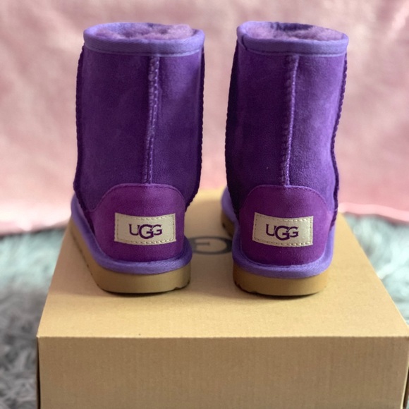 Classic Ugg Boots for kids - Picture 2 of 4